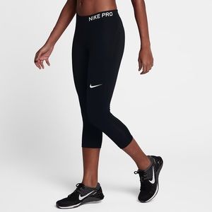 NIKE PRO Dri-Fit Black Capri